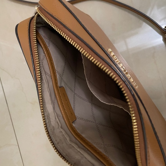 Michael Kors Crossbody - PRICE DROP! - Picture 4 of 4